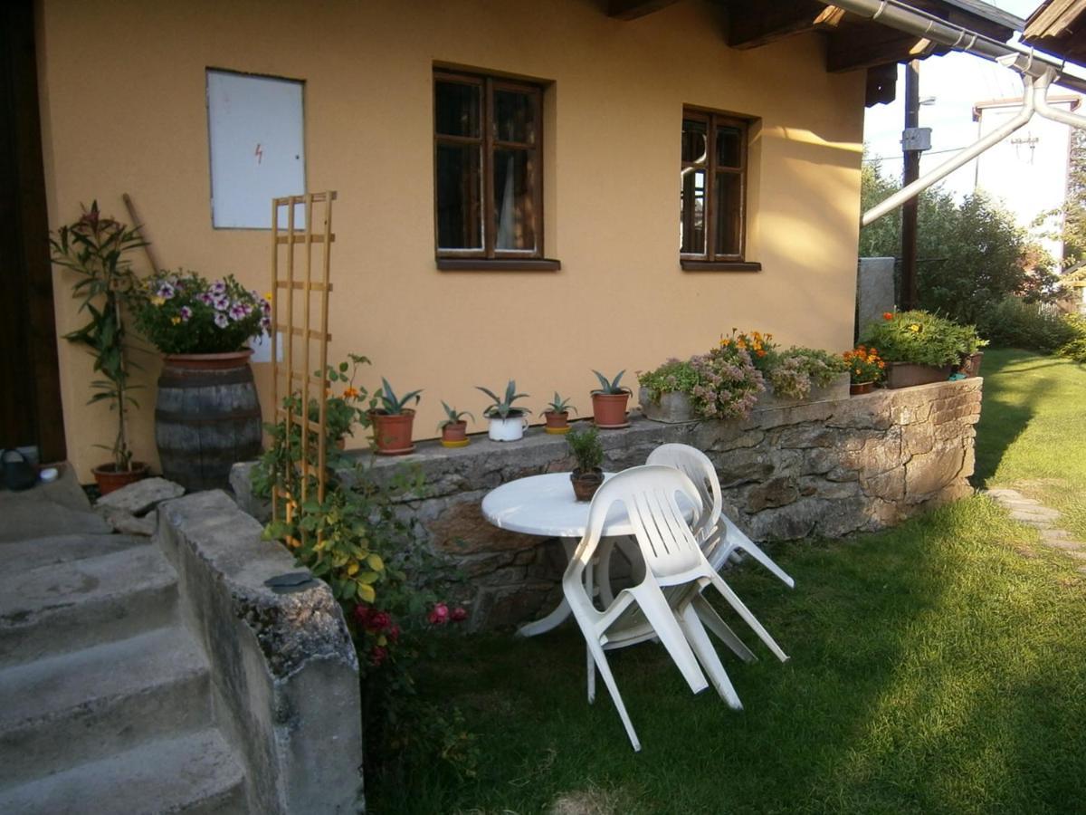 Chalupa U Potoka Cervena Voda Exterior photo